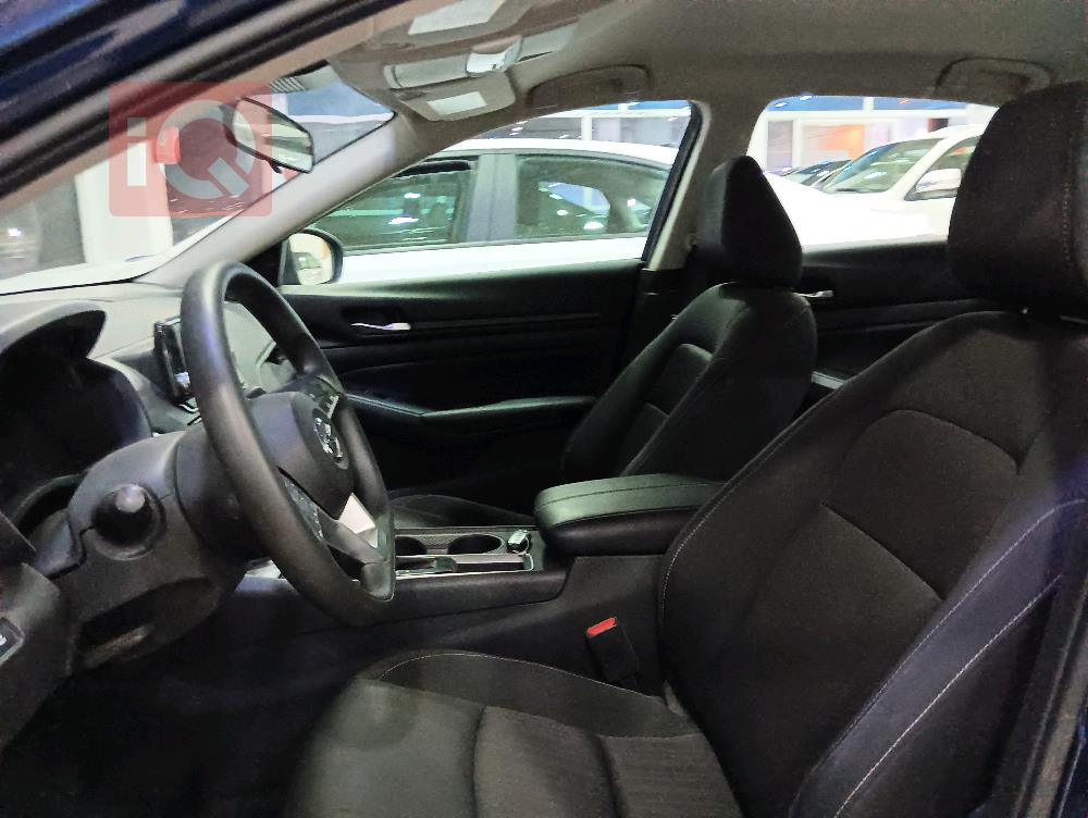 نيسان ألتيما